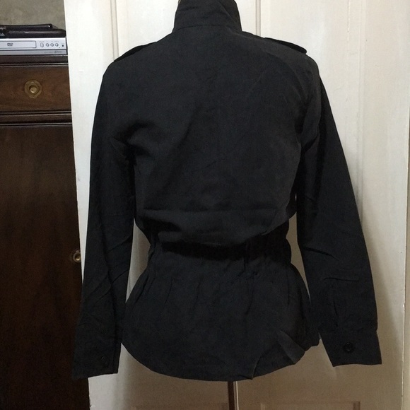 🌺🌺Lightweight Soft Black Jacket🌺🌺 - Picture 2 of 4
